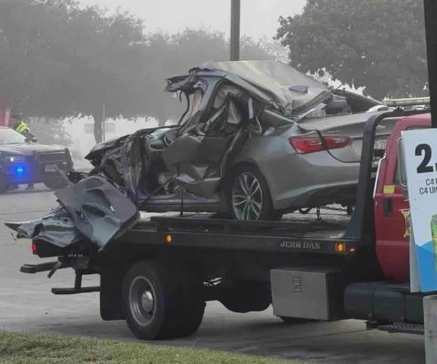 Conductor en estado crítico tras impactar contra tráiler Conductor en estado crítico tras impactar contra tráiler