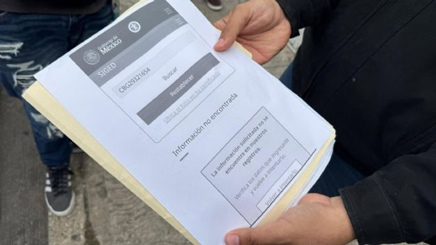 Indagan preparatorias por certificados falsos