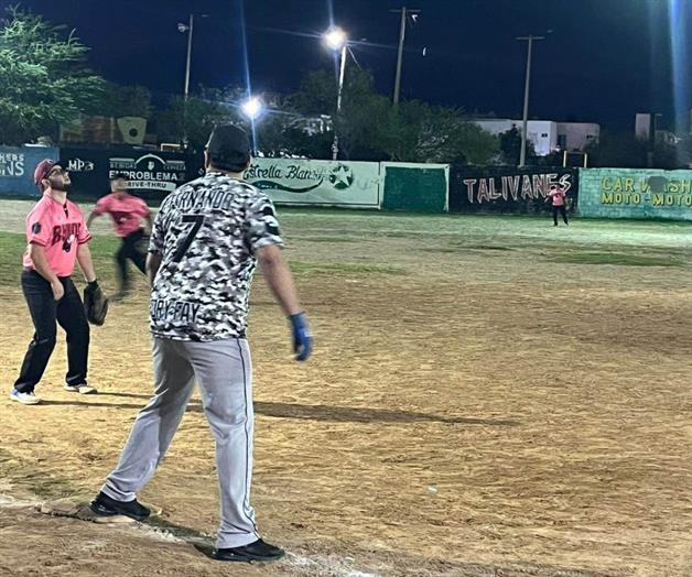 Superan Rynos a Fory Five