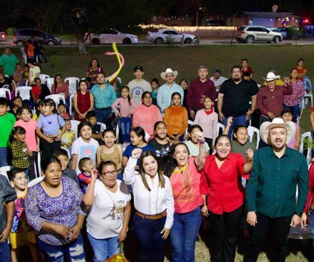 Llevan alegr&iacute;a a Divisi&oacute;n del Norte