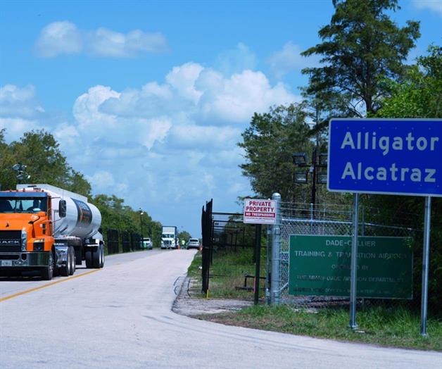 Abogados solicitan visita a centro de detenci&oacute;n de inmigrantes en Florida