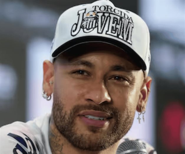 Neymar se somete a cirug&iacute;a menor en la rodilla izquierda y espera llegar al Mundial