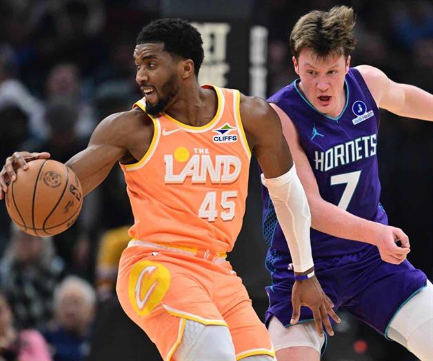 Cavaliers superan a Hornets