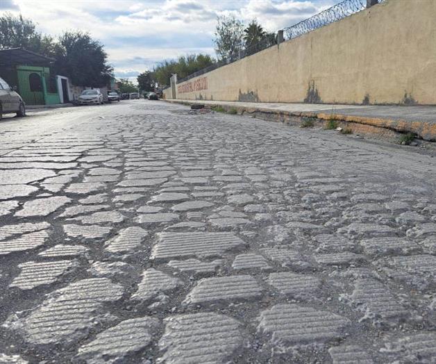 Siguen calles en malas condiciones