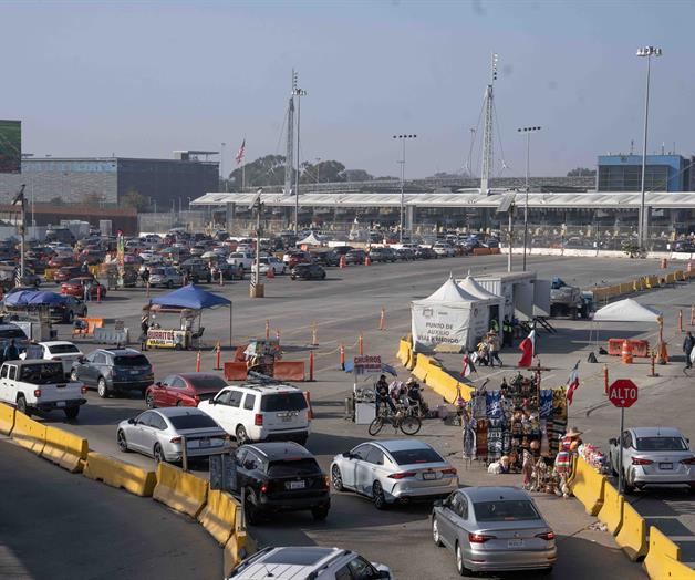 Investigan a agentes por extorsionar a los paisanos