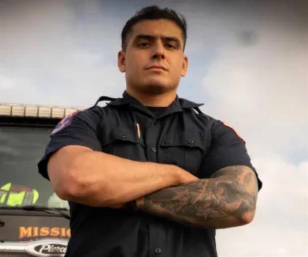 Recibe condecoraci&oacute;n por su servicio en la frontera