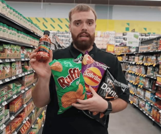 Ibai Llanos recorre supermercado de CDMX junto a Rivers