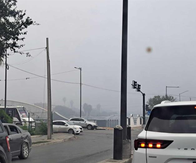 Celebran familias entre  humo y contaminación