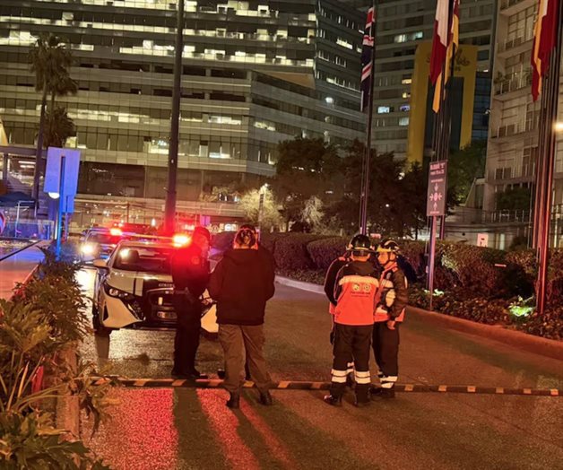 Ni&ntilde;o pierde dedo del pie tras accidente en escalera del WTC