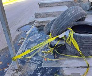 Fuga de aguas residuales en colonia Miguel Hidalgo