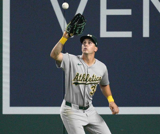 JJ Bleday firma con Rojos de Cincinnati JJ Bleday firma con Rojos de Cincinnati