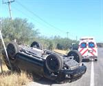 Joven guatemalteca resulta herida en volcadura en la carretera Victoria-Matamoros
