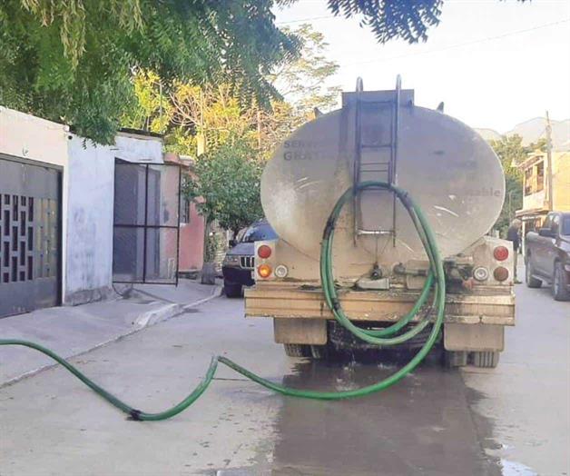 Rezago en abasto de agua