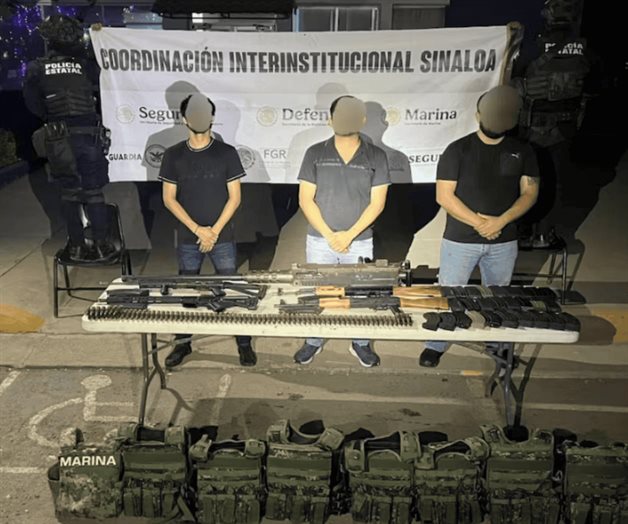 Aseguran arsenal y explosivos en dos fraccionamientos de Culiacán Aseguran arsenal y explosivos en dos fraccionamientos de Culiacán