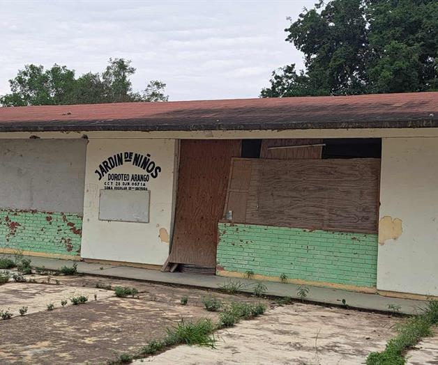 Deslaves en r&iacute;o Bravo causan grieta en calle