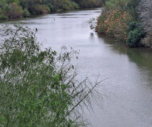 Trasvase de agua eleva nivel del r&iacute;o