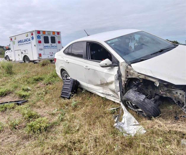 Accidente en carretera federal Victoria-Matamoros deja dos heridos Accidente en carretera federal Victoria-Matamoros deja dos heridos