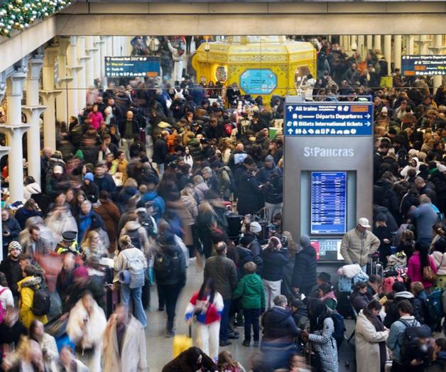 Eurostar interrumpe servicios en t&uacute;nel del canal de la Mancha