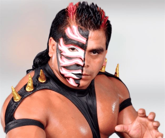 Quieren rapar al maestro Virus en lucha estelar de &acute;Sin Salida&acute;