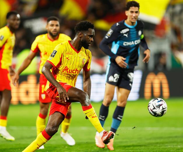 Lens y el PSG reanudan lucha por campeonato Lens y el PSG reanudan lucha por campeonato