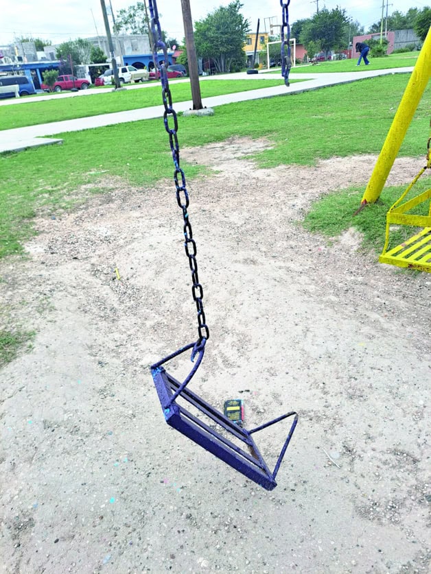Deplorables las condiciones que muestra cancha de basquetbol