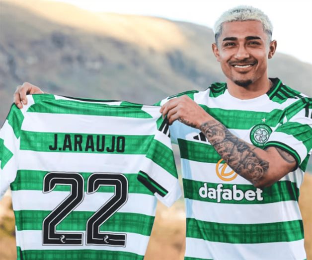 Juli&aacute;n Araujo fue presentado como jugador del Celtic de Escocia