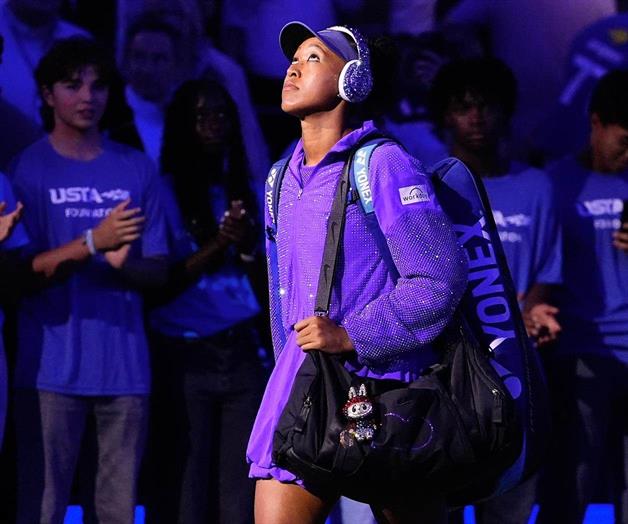 Naomi Osaka participa a pesar de estar enferma