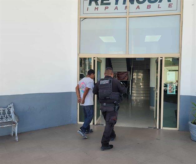 Primer detenido de 2026 por molestar a la esposa