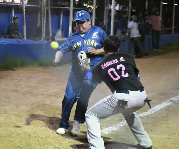 Botes de Basura se apunta primer triunfo Botes de Basura se apunta primer triunfo