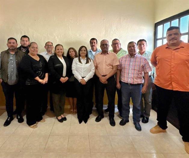 Celebra alcaldesa a los periodistas