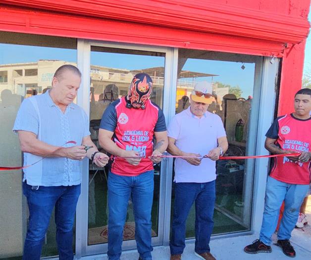 Inauguran academia de lucha libre y box Inauguran academia de lucha libre y box
