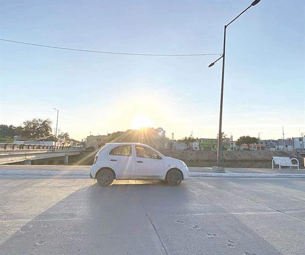 Falta de barandal aumenta riesgo en canal Anzald&uacute;as