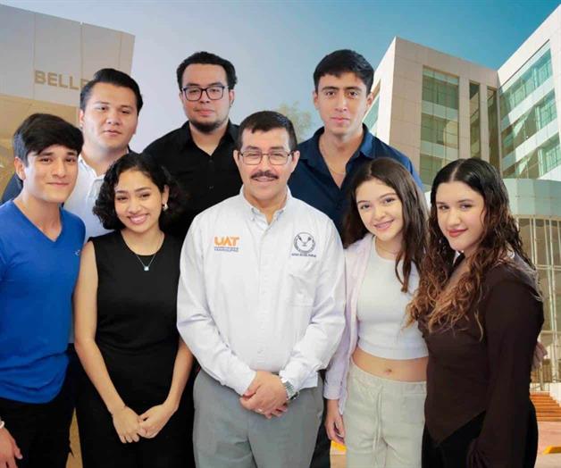Estudiantes de la UAT se preparan en el extranjero Estudiantes de la UAT se preparan en el extranjero