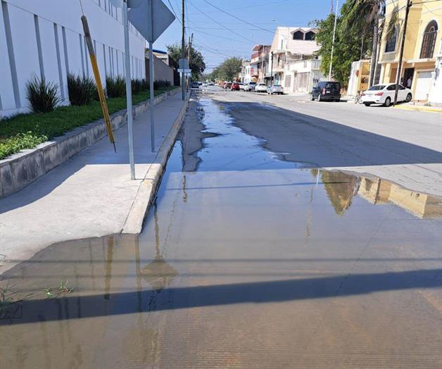 Exigen a Comapa atienda fuga de aguas residuales