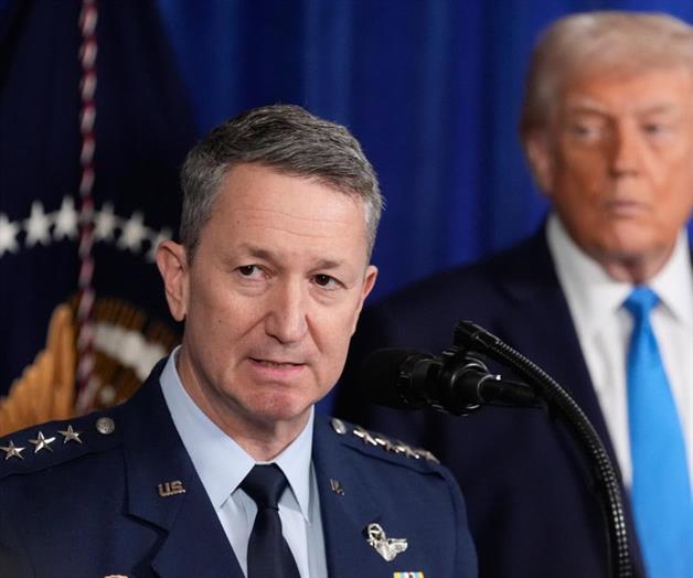 Senado responde a amenazas militares de Trump contra Venezuela con votación sobre poderes de guerra Senado responde a amenazas militares de Trump contra Venezuela con votación sobre poderes de guerra