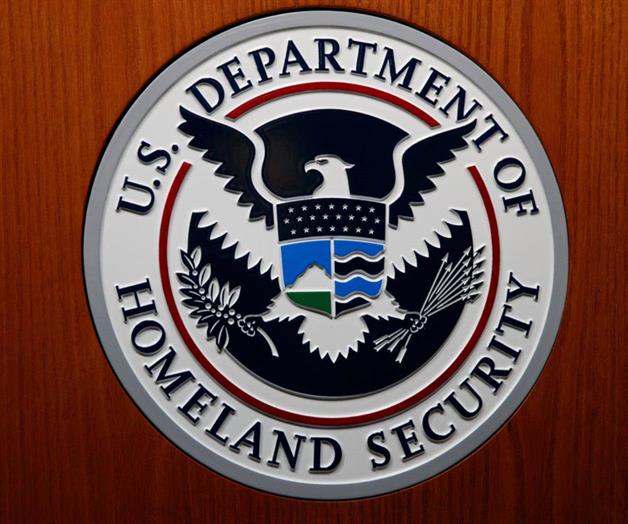 Agentes federales de inmigraci&oacute;n disparan y hieren a 2 personas en Portland, seg&uacute;n las autoridades