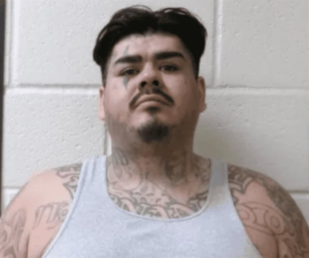 Detienen a hombre tras cateo de SWAT