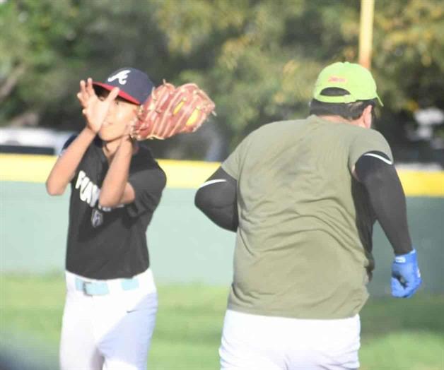 Inicia postemporada de la Liga Burocr&aacute;tica de Softbol