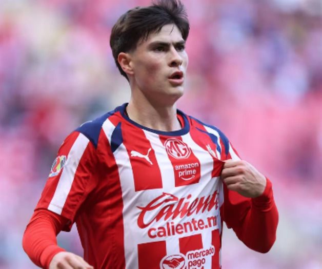 Chivas brilla en su debut y vence al Pachuca