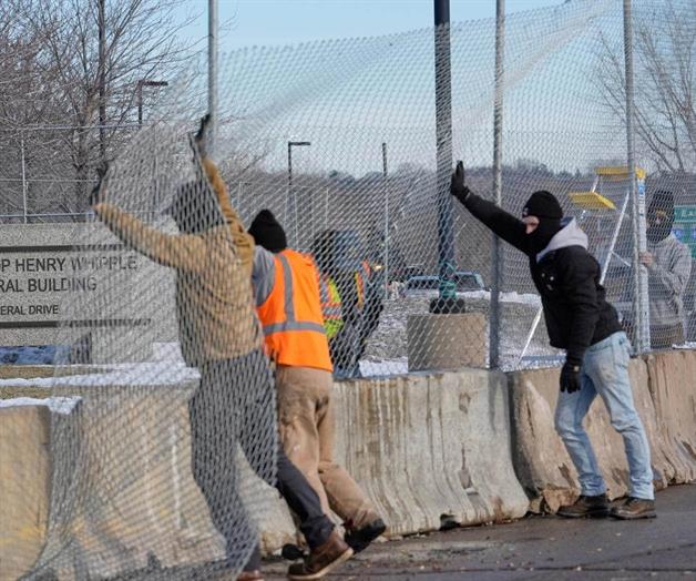 ICE impide que congresistas inspeccionen centro de detención en Minneapolis ICE impide que congresistas inspeccionen centro de detención en Minneapolis