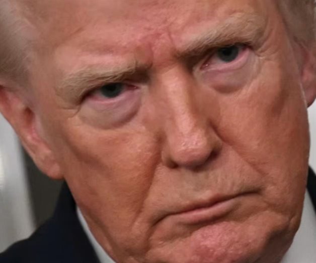 Trump se presenta como presidente en funciones de Venezuela