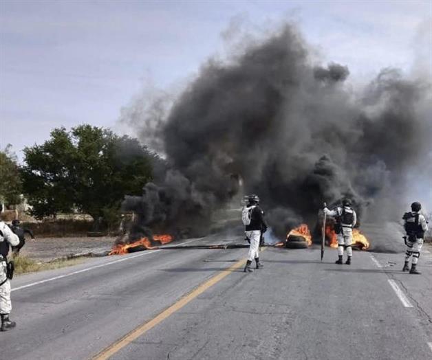 Balacera entre civiles y polic&iacute;as