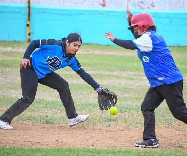 &iexcl;A un juego del tricampeonato!