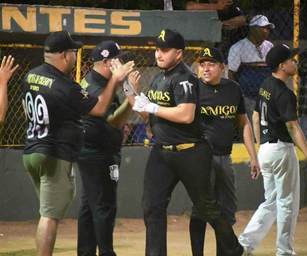 Se jugar&aacute;n las &uacute;ltimas finales del Torneo Nocturno de Softbol