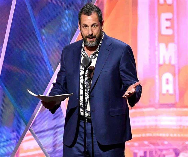 Recibe premio honorífico Recibe premio honorífico