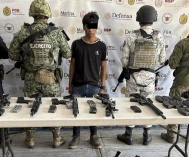 Detienen en Veracruz a menor con armas largas Detienen en Veracruz a menor con armas largas