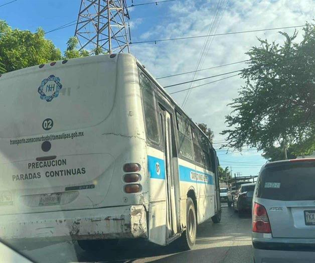 Multar&aacute;n a padres en la entrada a escuelas
