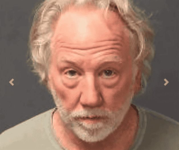 Se entrega tras acusaciones de abuso sexual