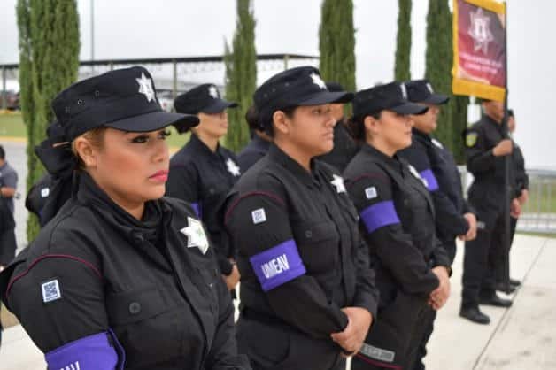 Guardia Estatal recibe pl&aacute;tica de salud emocional
