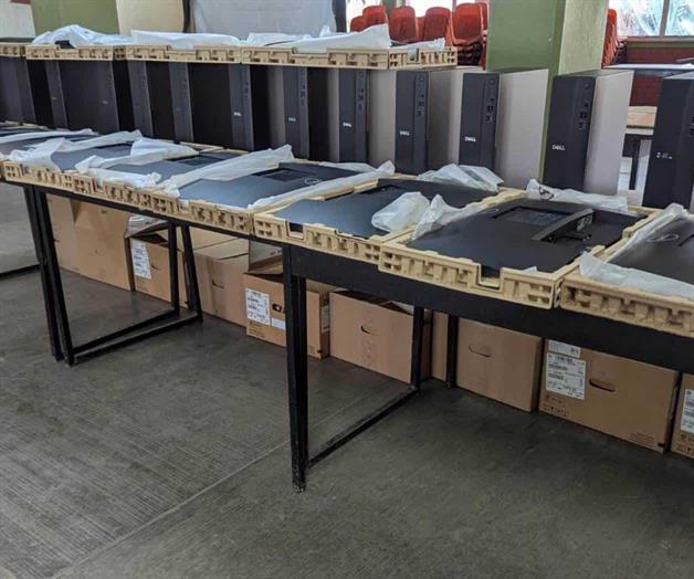 Recibe ITACE Reynosa equipo de computo